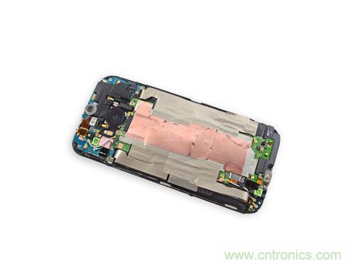 牛人強(qiáng)拆！新HTC One(M8)真機(jī)精密做工難修理